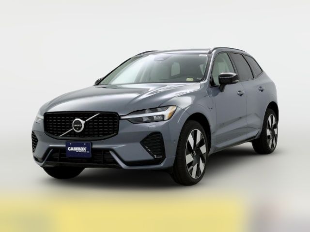 2024 Volvo XC60 Recharge Plug-In Hybrid Plus Dark Theme