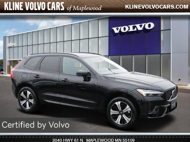 2024 Volvo XC60 Recharge Plug-In Hybrid Plus Dark Theme