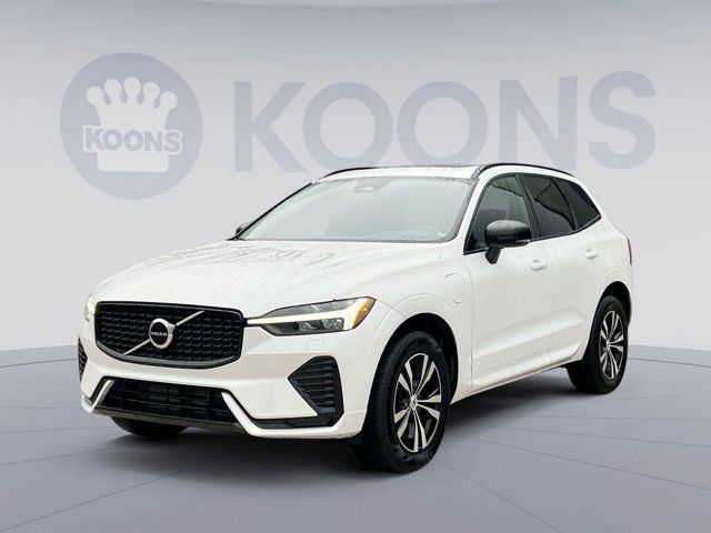 2024 Volvo XC60 Recharge Plug-In Hybrid Core Dark Theme