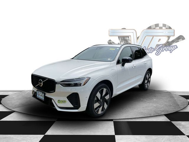 2024 Volvo XC60 Recharge Plug-In Hybrid Plus Dark Theme