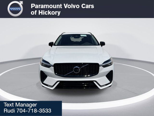 2024 Volvo XC60 Recharge Plug-In Hybrid Plus Dark Theme