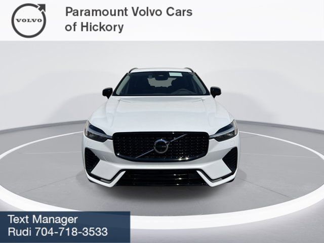 2024 Volvo XC60 Recharge Plug-In Hybrid Plus Dark Theme