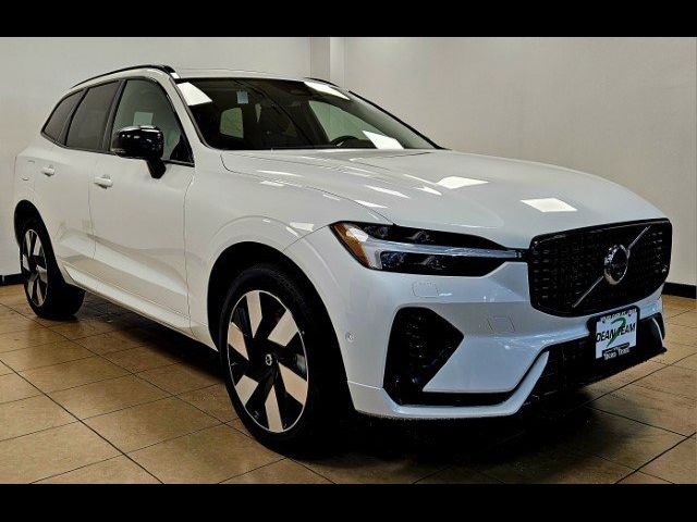 2024 Volvo XC60 Recharge Plug-In Hybrid Plus Dark Theme