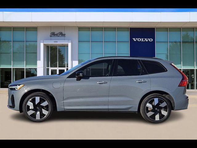 2024 Volvo XC60 Recharge Plug-In Hybrid Plus Dark Theme