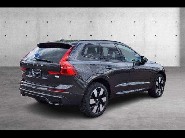 2024 Volvo XC60 Recharge Plug-In Hybrid Plus Dark Theme