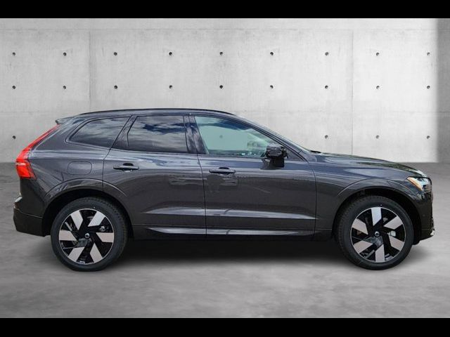 2024 Volvo XC60 Recharge Plug-In Hybrid Plus Dark Theme