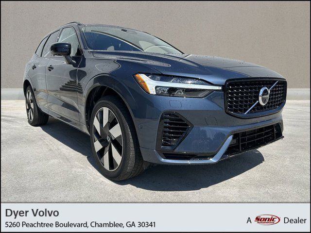 2024 Volvo XC60 Recharge Plug-In Hybrid Plus Dark Theme