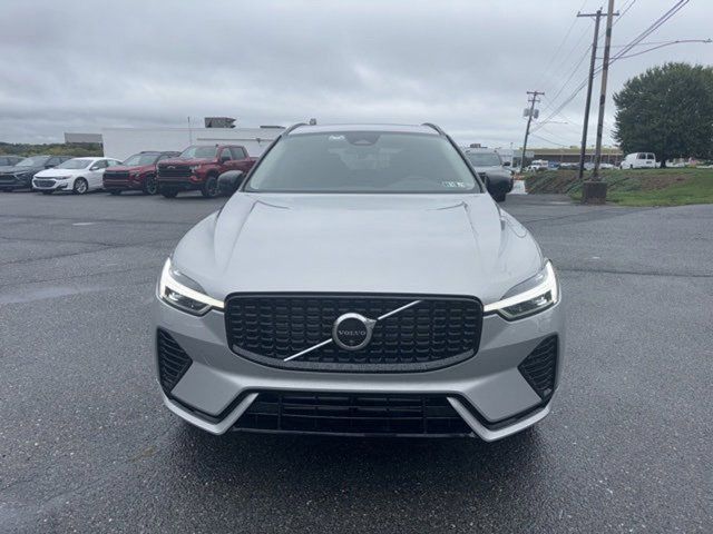 2024 Volvo XC60 Recharge Plug-In Hybrid Plus Dark Theme