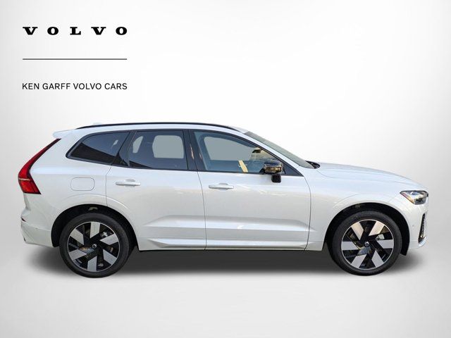 2024 Volvo XC60 Recharge Plug-In Hybrid Plus Dark Theme