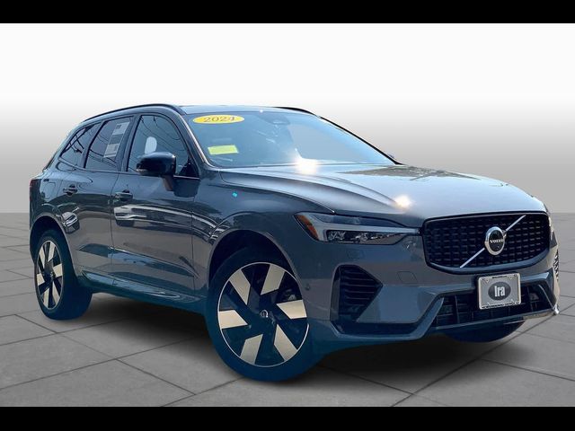 2024 Volvo XC60 Recharge Plug-In Hybrid Plus Dark Theme