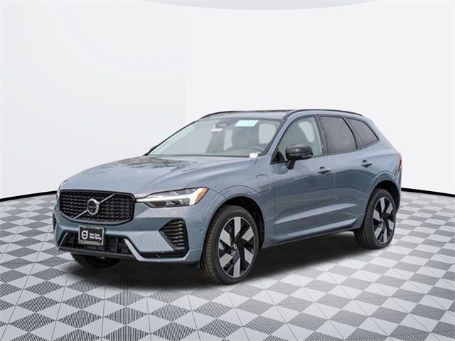 2024 Volvo XC60 Recharge Plug-In Hybrid Plus Dark Theme