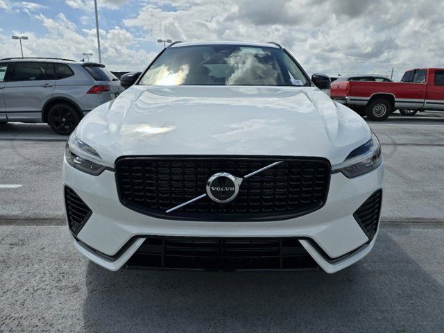 2024 Volvo XC60 Recharge Plug-In Hybrid Plus Dark Theme