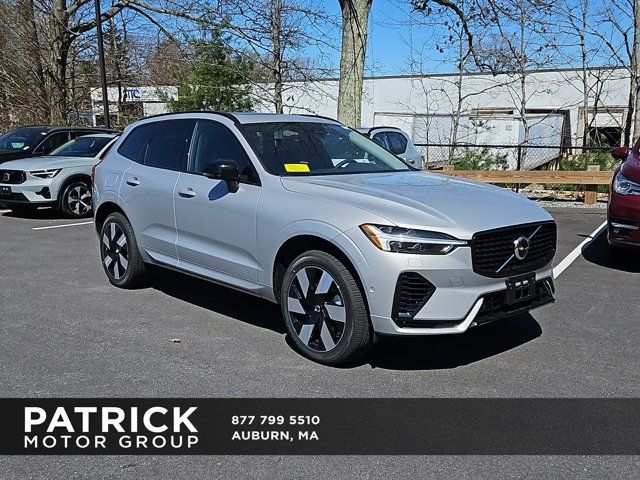 2024 Volvo XC60 Recharge Plug-In Hybrid Plus Dark Theme