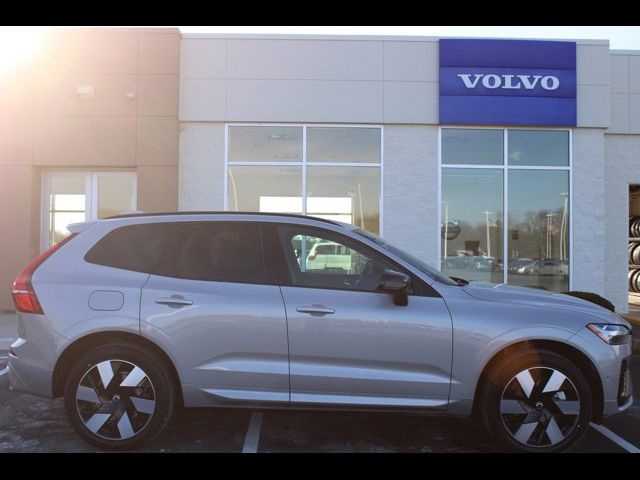 2024 Volvo XC60 Recharge Plug-In Hybrid Plus Dark Theme