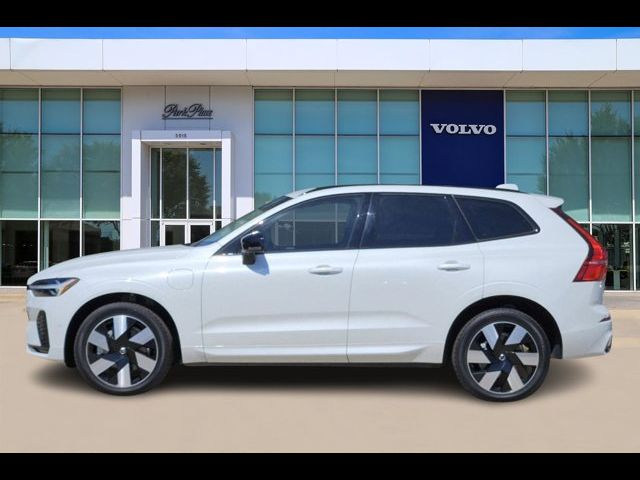 2024 Volvo XC60 Recharge Plug-In Hybrid Plus Dark Theme