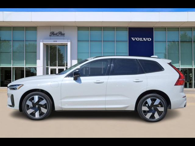 2024 Volvo XC60 Recharge Plug-In Hybrid Plus Dark Theme