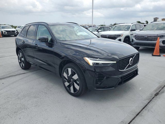 2024 Volvo XC60 Recharge Plug-In Hybrid Plus Dark Theme