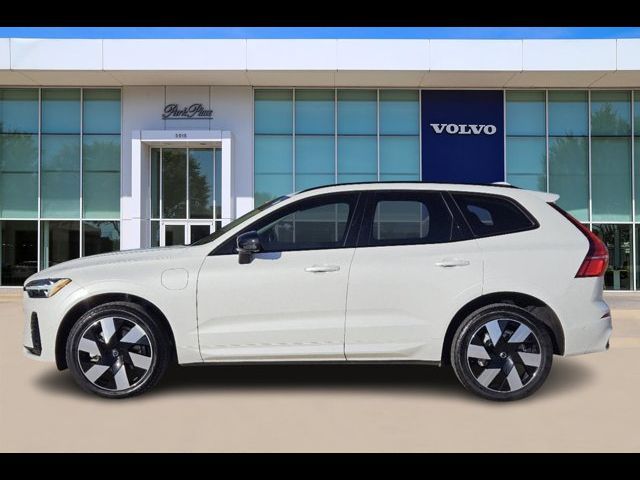 2024 Volvo XC60 Recharge Plug-In Hybrid Plus Dark Theme