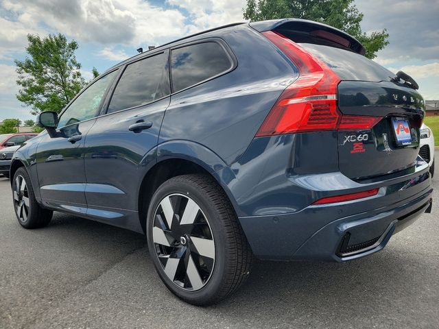 2024 Volvo XC60 Recharge Plug-In Hybrid Plus Dark Theme