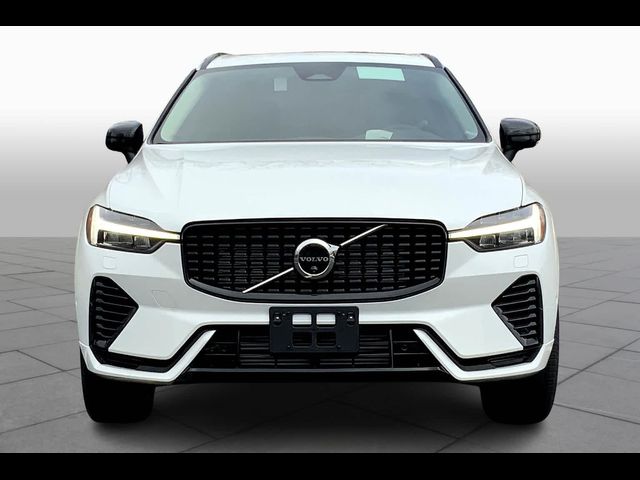 2024 Volvo XC60 Recharge Plug-In Hybrid Plus Dark Theme