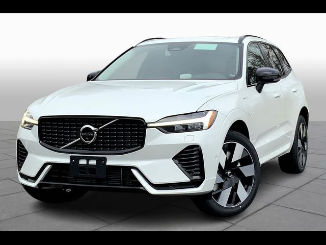 2024 Volvo XC60 Recharge Plug-In Hybrid Plus Dark Theme