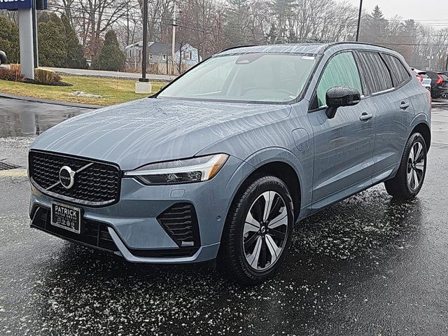 2024 Volvo XC60 Recharge Plug-In Hybrid Plus Dark Theme