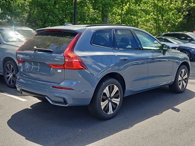 2024 Volvo XC60 Recharge Plug-In Hybrid Plus Dark Theme