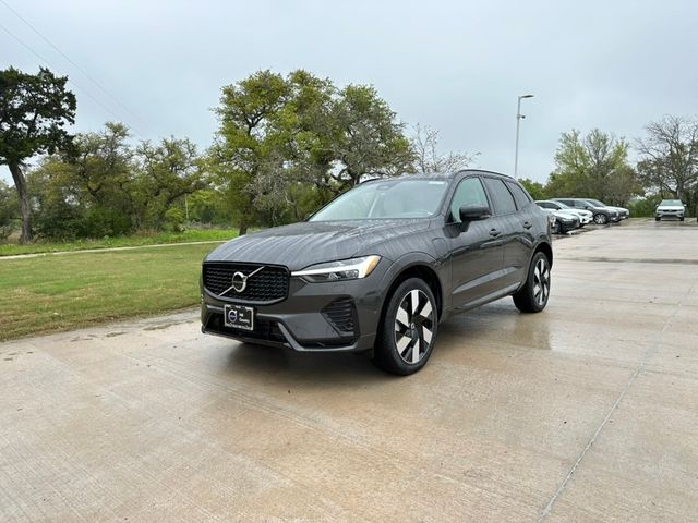 2024 Volvo XC60 Recharge Plug-In Hybrid Plus Dark Theme