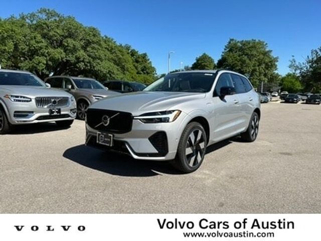 2024 Volvo XC60 Recharge Plug-In Hybrid Plus Dark Theme