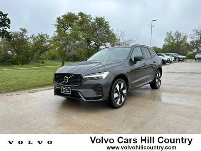 2024 Volvo XC60 Recharge Plug-In Hybrid Plus Dark Theme