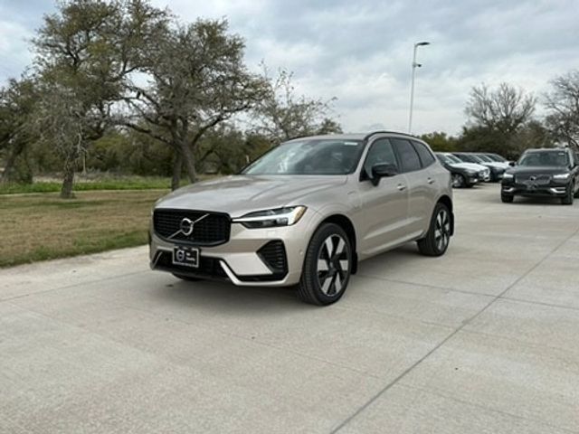 2024 Volvo XC60 Recharge Plug-In Hybrid Plus Dark Theme