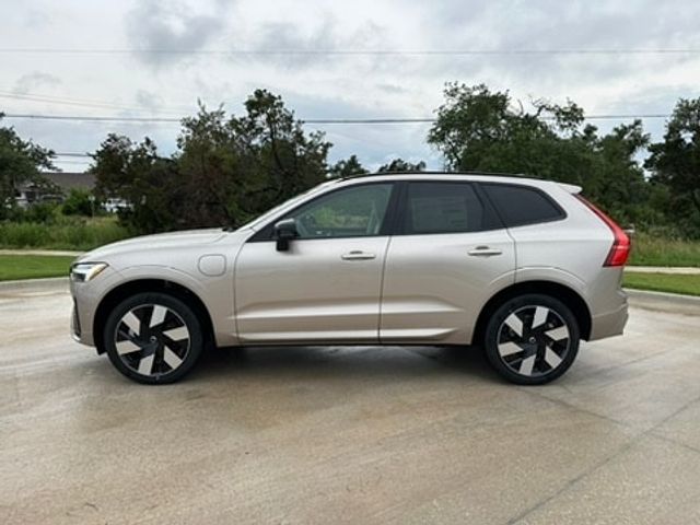 2024 Volvo XC60 Recharge Plug-In Hybrid Plus Dark Theme