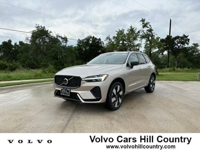 2024 Volvo XC60 Recharge Plug-In Hybrid Plus Dark Theme