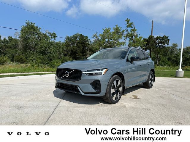 2024 Volvo XC60 Recharge Plug-In Hybrid Plus Dark Theme