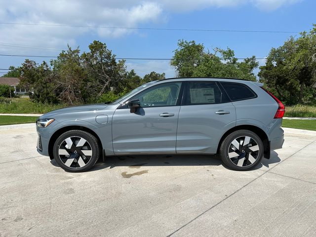 2024 Volvo XC60 Recharge Plug-In Hybrid Plus Dark Theme