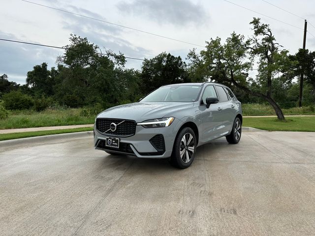 2024 Volvo XC60 Recharge Plug-In Hybrid Plus Dark Theme