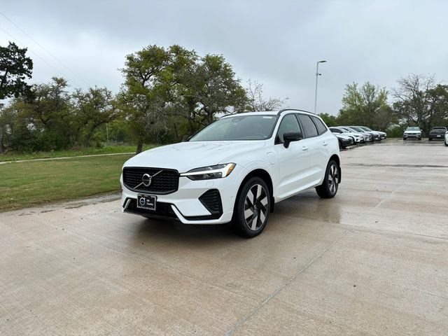 2024 Volvo XC60 Recharge Plug-In Hybrid Plus Dark Theme