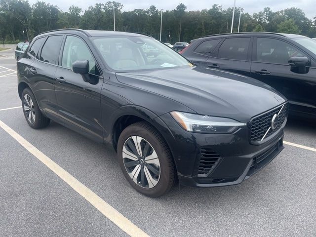 2024 Volvo XC60 Recharge Plug-In Hybrid Plus Dark Theme