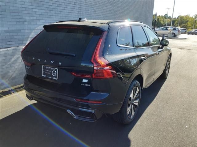 2024 Volvo XC60 Recharge Plug-In Hybrid Plus Dark Theme