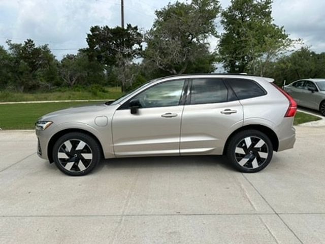 2024 Volvo XC60 Recharge Plug-In Hybrid Plus Dark Theme