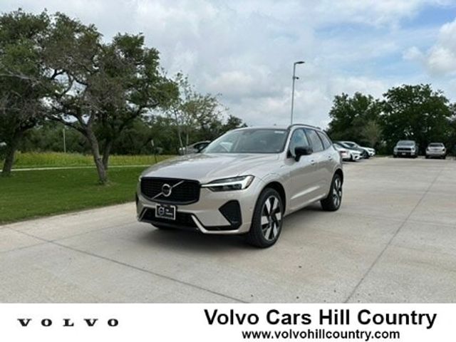 2024 Volvo XC60 Recharge Plug-In Hybrid Plus Dark Theme