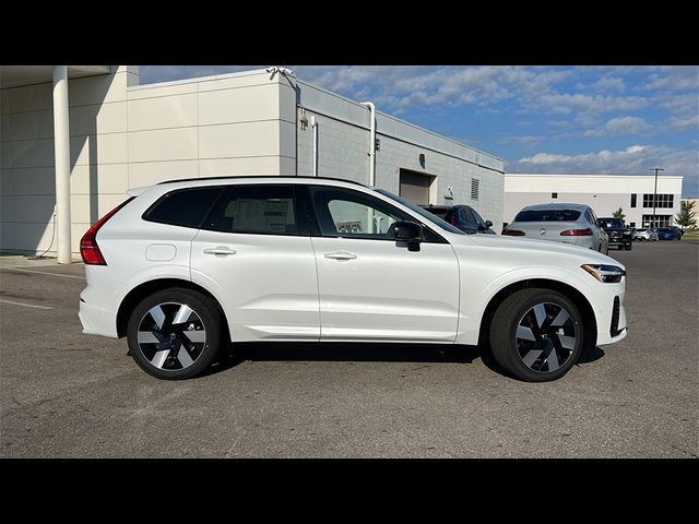 2024 Volvo XC60 Recharge Plug-In Hybrid Plus Dark Theme