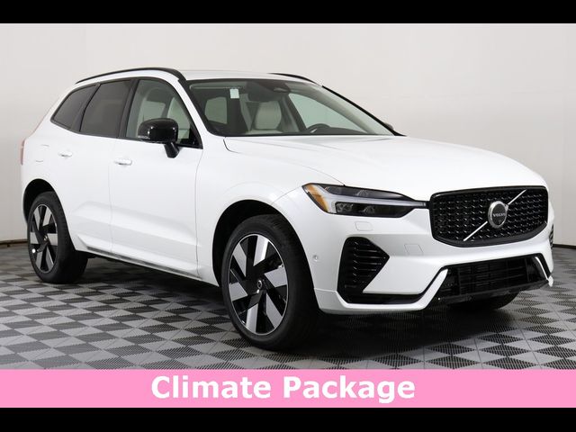 2024 Volvo XC60 Recharge Plug-In Hybrid Plus Dark Theme