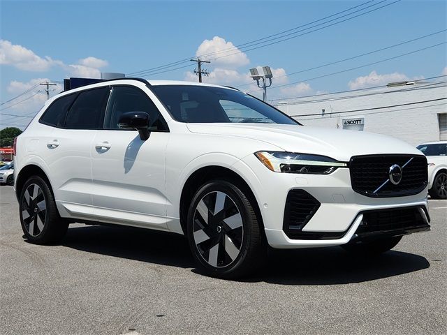 2024 Volvo XC60 Recharge Plug-In Hybrid Plus Dark Theme