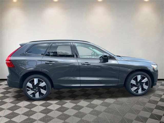 2024 Volvo XC60 Recharge Plug-In Hybrid Plus Dark Theme