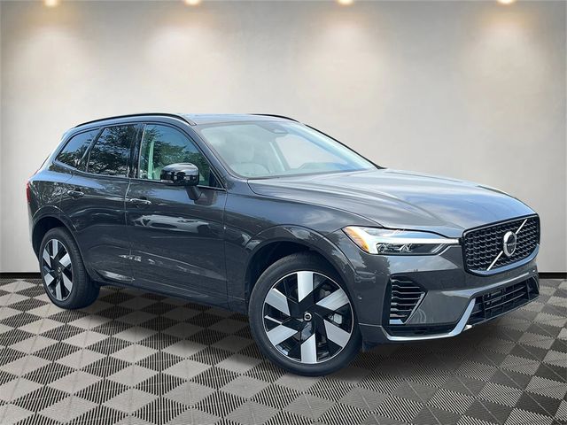 2024 Volvo XC60 Recharge Plug-In Hybrid Plus Dark Theme