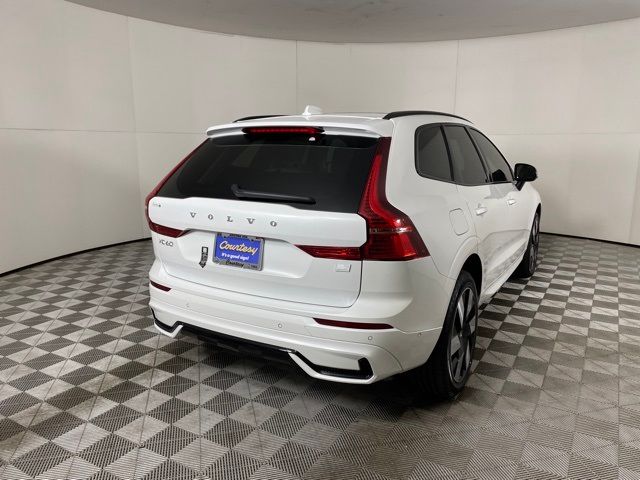 2024 Volvo XC60 Recharge Plug-In Hybrid Plus Dark Theme