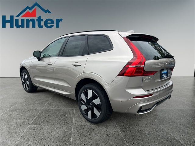 2024 Volvo XC60 Recharge Plug-In Hybrid Plus Dark Theme