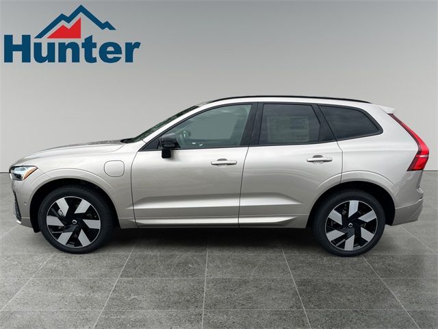 2024 Volvo XC60 Recharge Plug-In Hybrid Plus Dark Theme