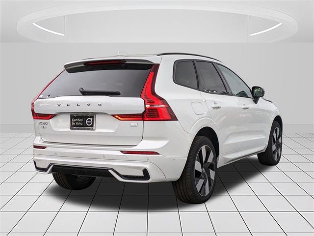 2024 Volvo XC60 Recharge Plug-In Hybrid Plus Dark Theme